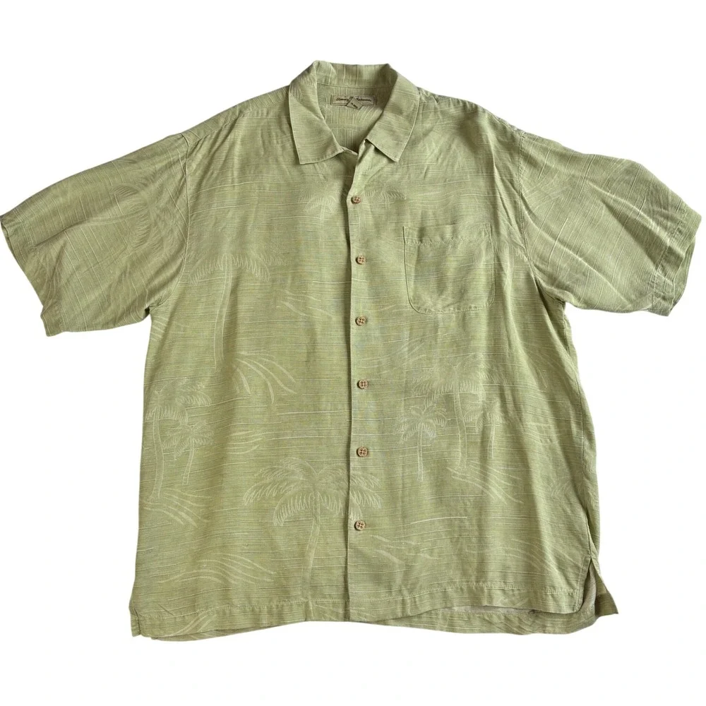 Tommy Bahama Camp Shirt Green 100% Silk Hawaiian Palm Trees Wooden Buttons Men L - Picture 2 of 12